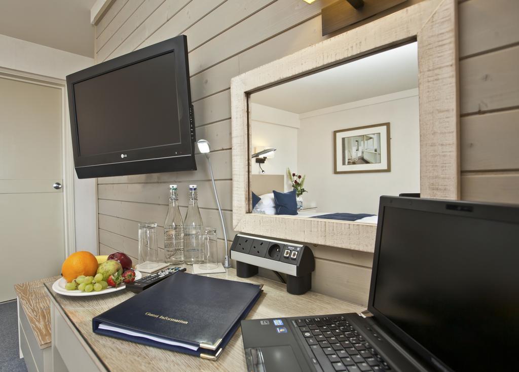 Cobo Bay Hotel カステル 部屋 写真
